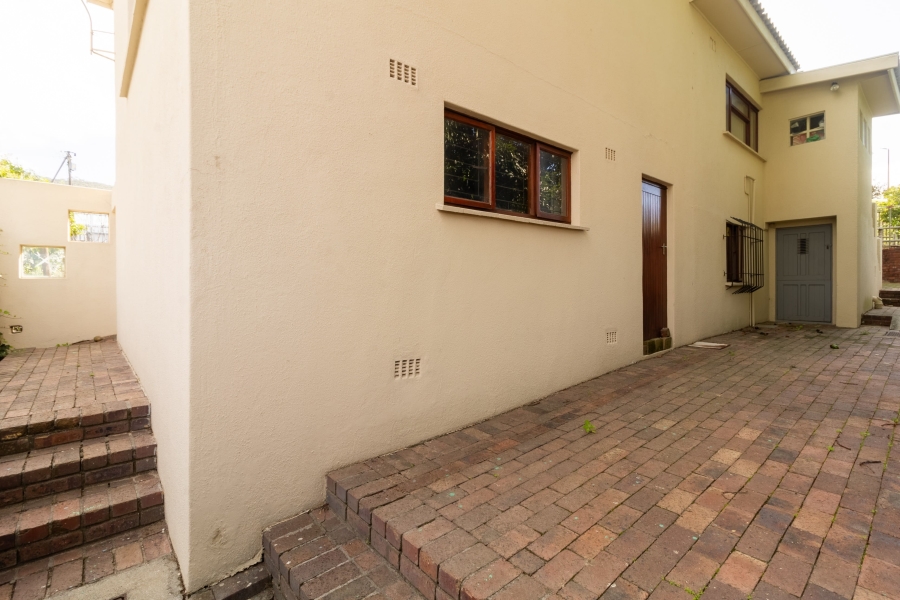 4 Bedroom Property for Sale in Avondale Western Cape